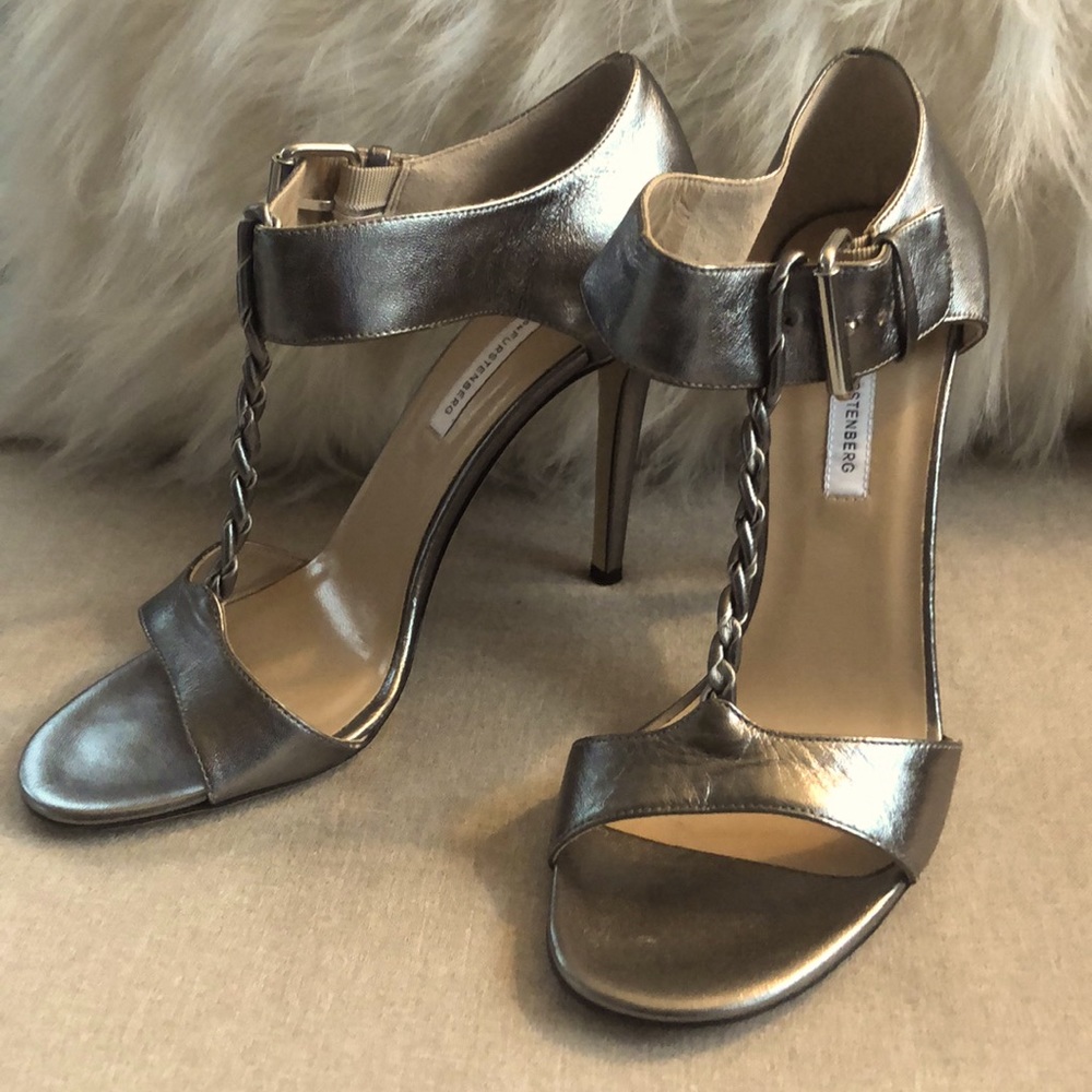 Silver Leather T-strap High Heel Sandal